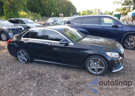 2017 Mercedes-Benz C 300 4Matic/Luxury 4Matic/Sport 4Matic z USA, uszkodzony, nr VIN WDDWF4KB0HR260832